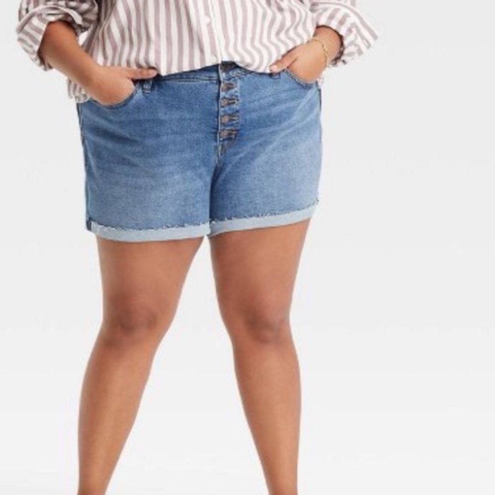 Ava & Viv Indigo Wash Mid Rise MIDI Denim Jean Shorts - Picture 3 of 3